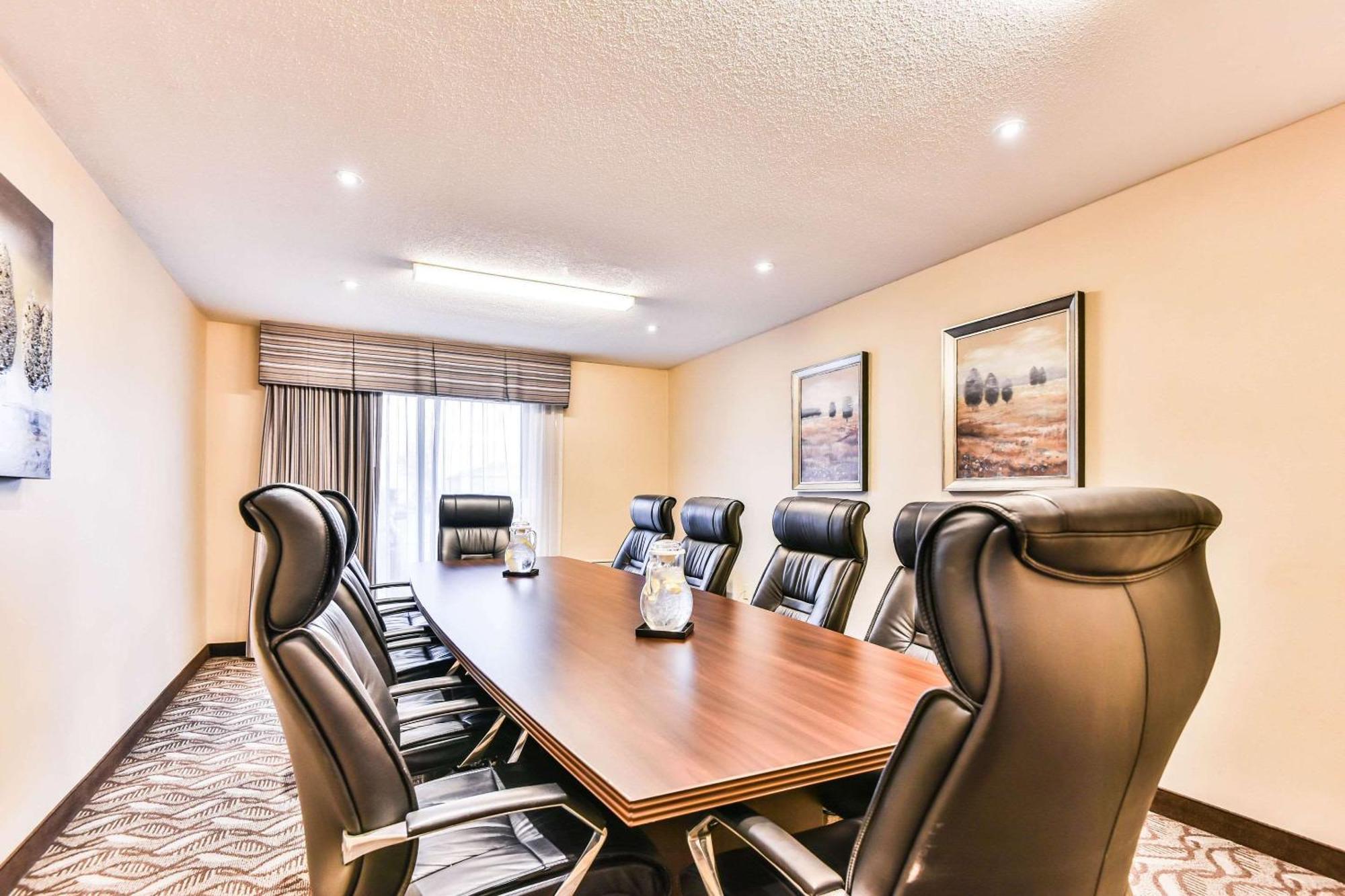 Comfort Inn & Suites Ambassador Bridge Windsor Eksteriør billede