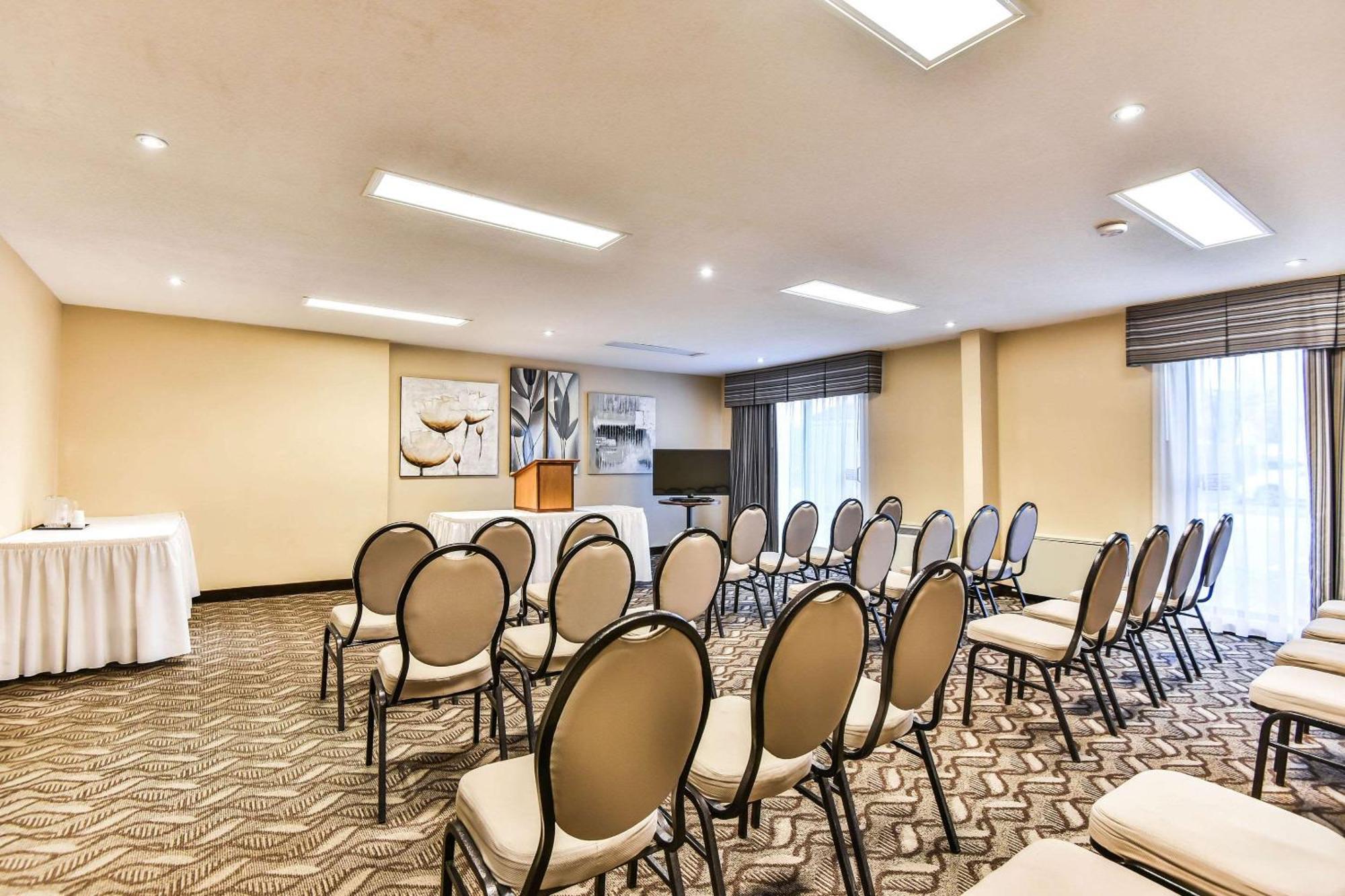 Comfort Inn & Suites Ambassador Bridge Windsor Eksteriør billede