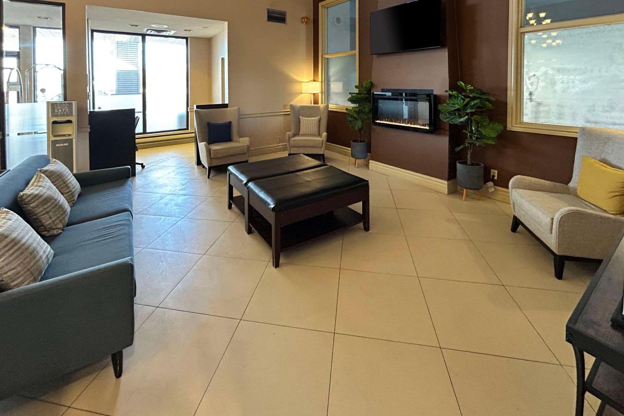 Comfort Inn & Suites Ambassador Bridge Windsor Eksteriør billede