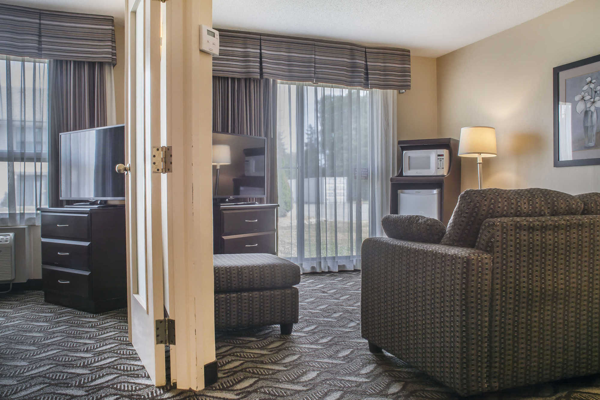 Comfort Inn & Suites Ambassador Bridge Windsor Værelse billede