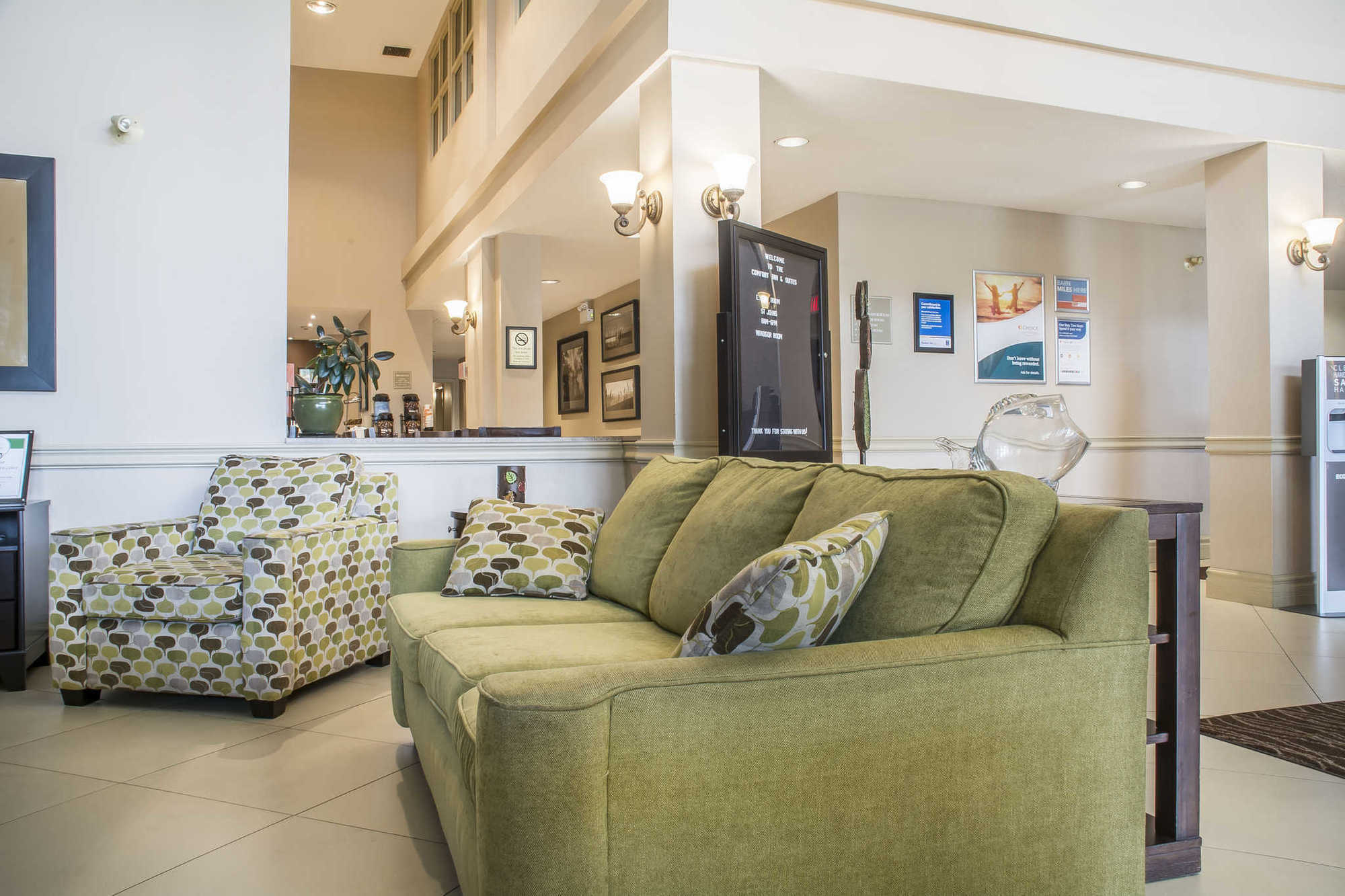 Comfort Inn & Suites Ambassador Bridge Windsor Interiør billede