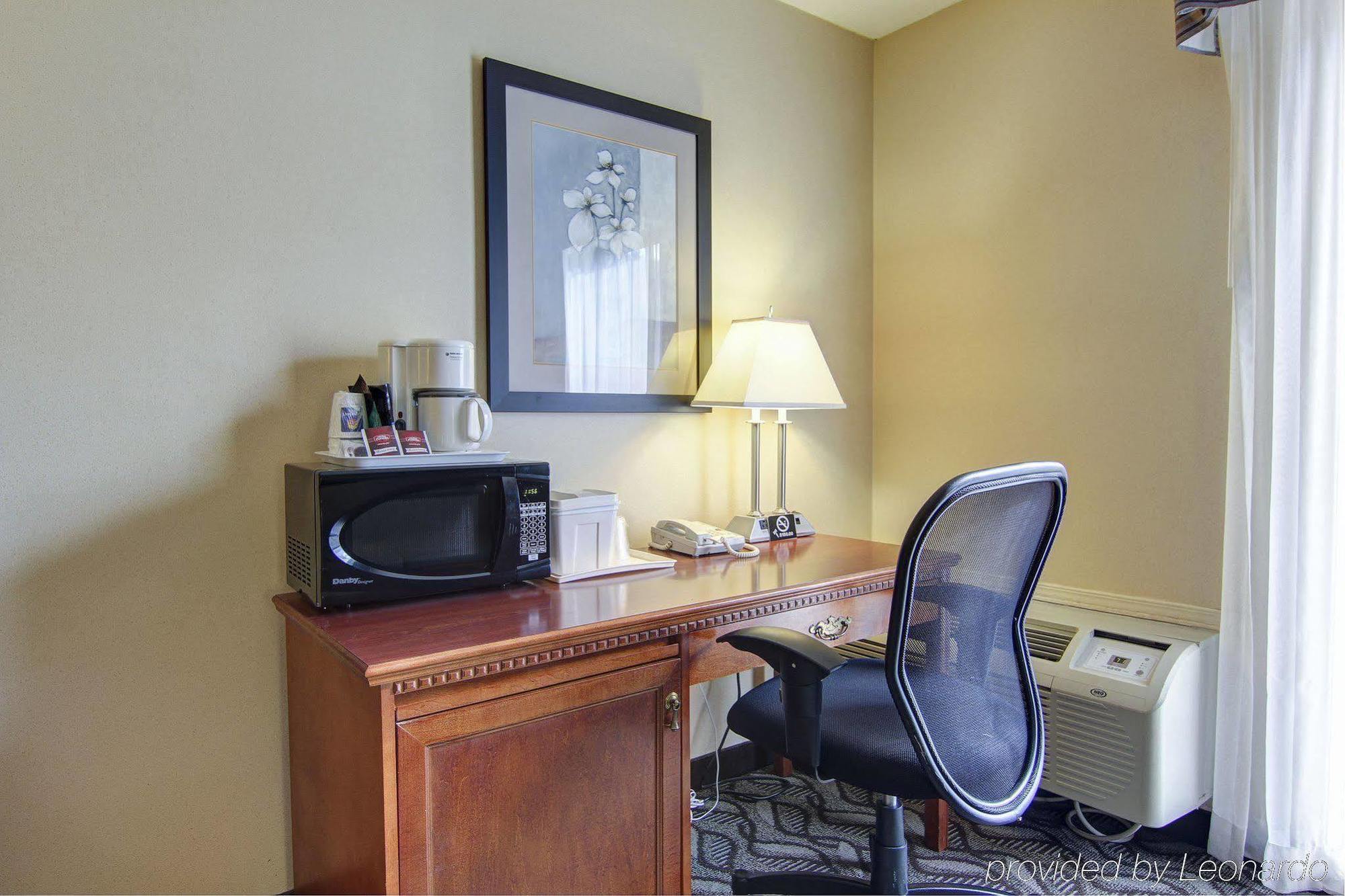 Comfort Inn & Suites Ambassador Bridge Windsor Eksteriør billede