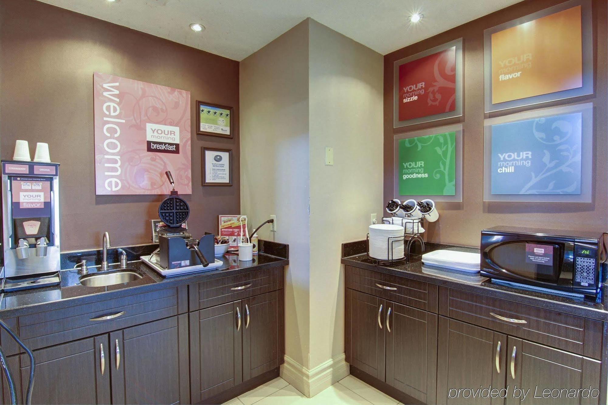 Comfort Inn & Suites Ambassador Bridge Windsor Eksteriør billede
