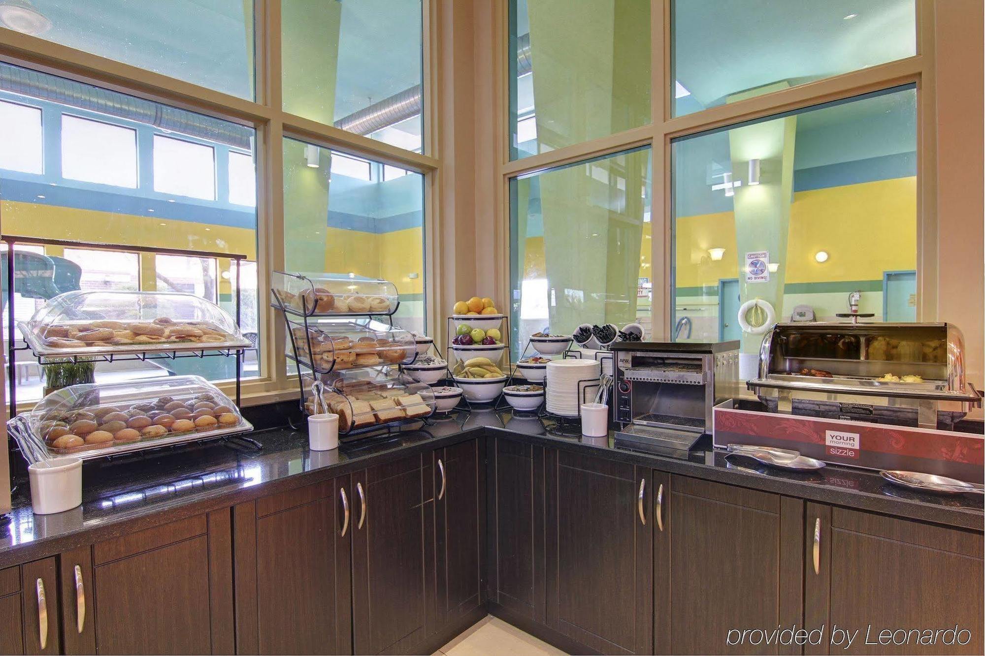 Comfort Inn & Suites Ambassador Bridge Windsor Eksteriør billede