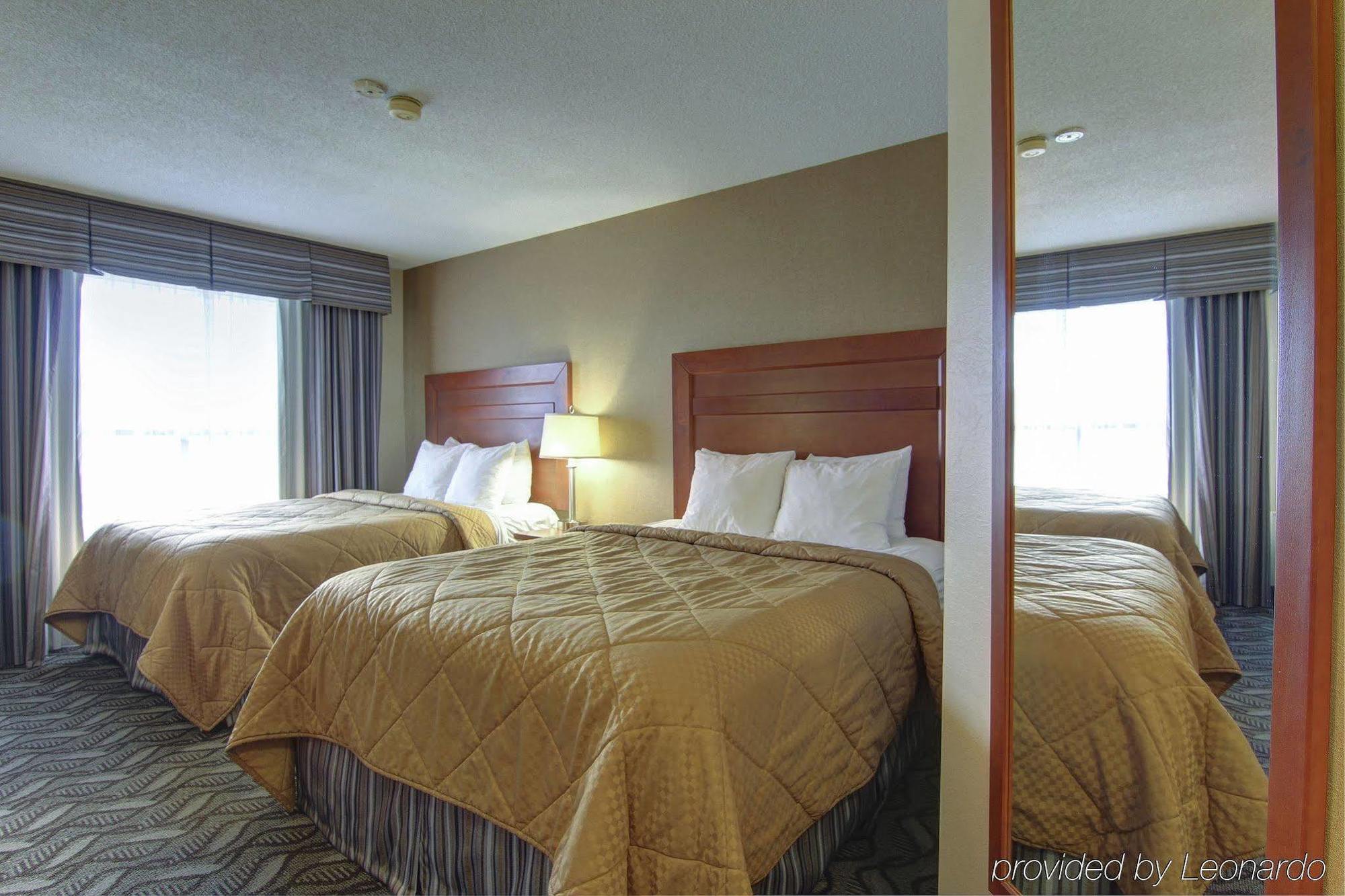 Comfort Inn & Suites Ambassador Bridge Windsor Eksteriør billede